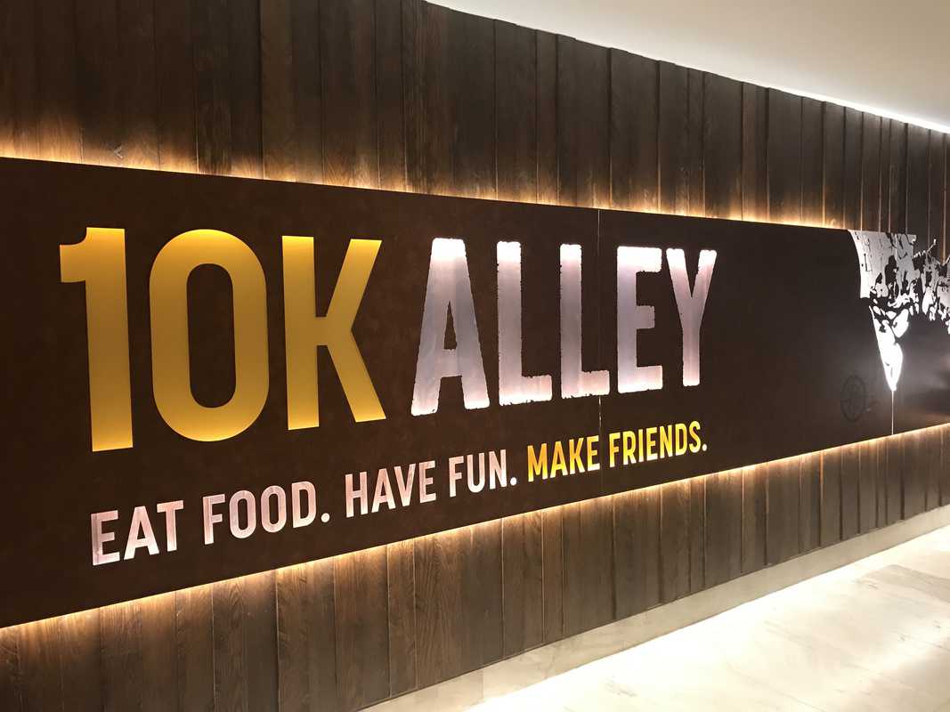 10k Alley restaurant sign