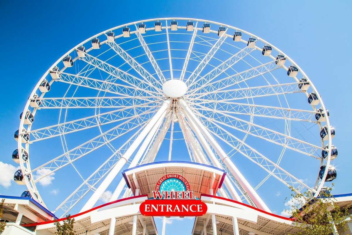 Great Smoky Mountain Ferris Wheel