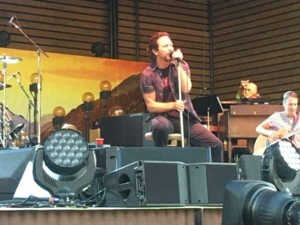 Bruce springsteen performs at a concert in san francisco.