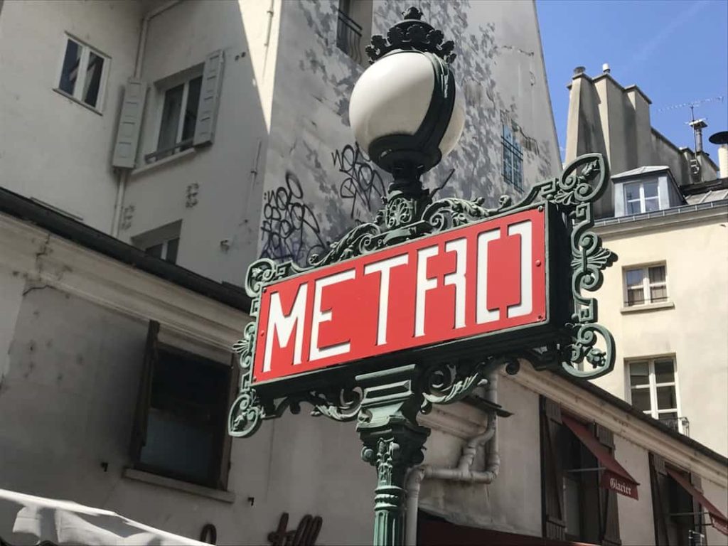 A metro sign in Paris