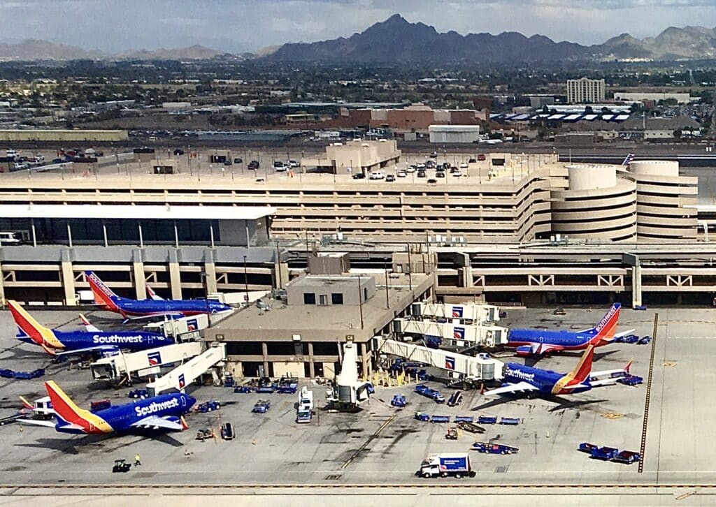 Multiple Southwest planes at a gate